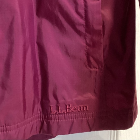L.L. Bean Women’s Plum Hooded Full Zip Raincoat, Size Small Petite - Picture 5 of 16